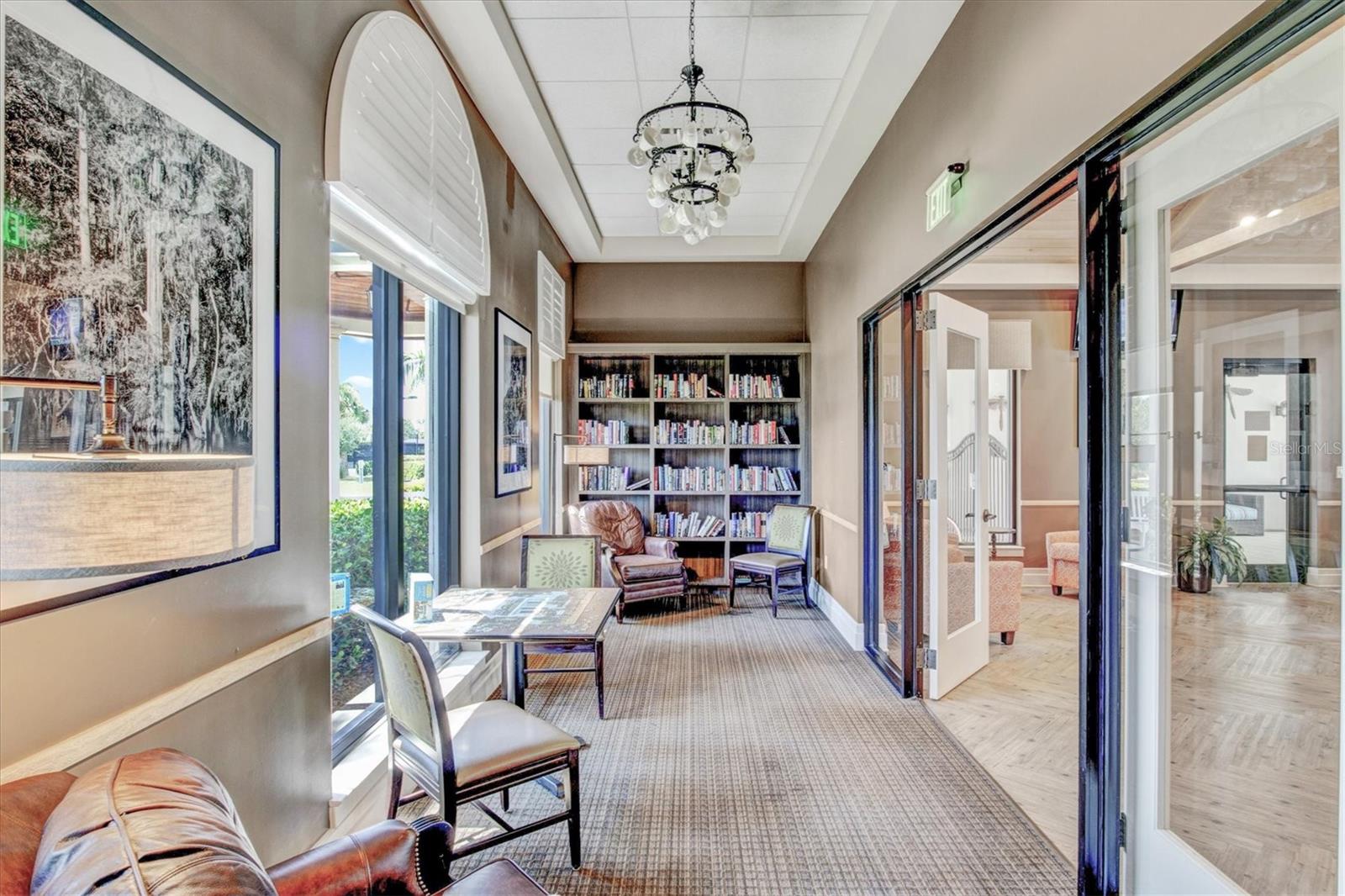 SARASOTA NATIONAL - Residential