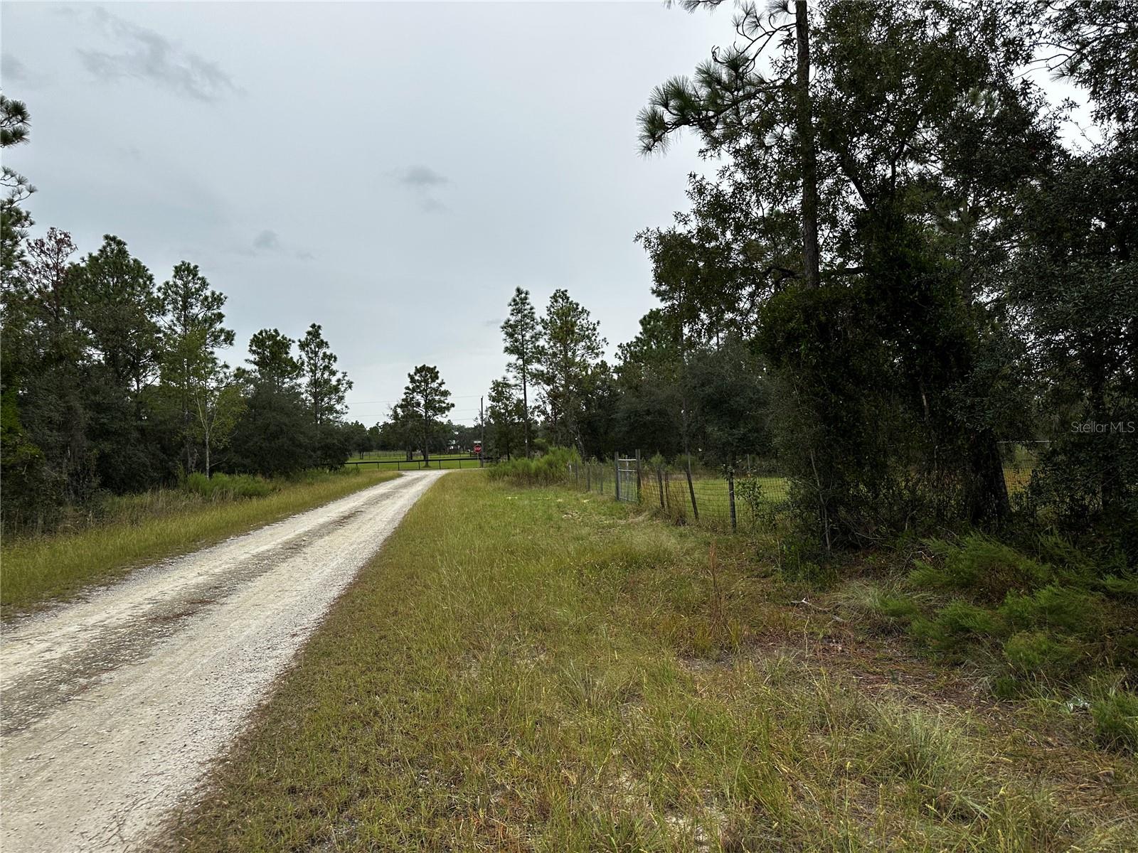 RAINBOW LAKES ESTATE - Land
