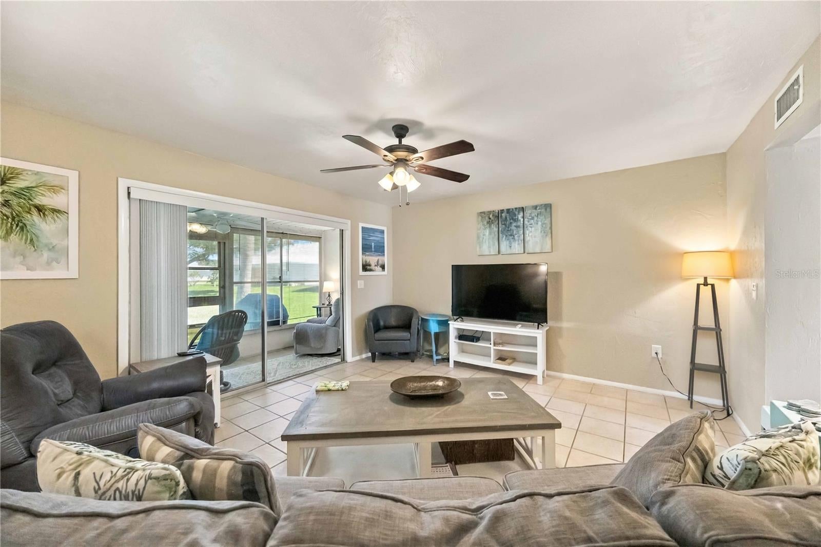 CIRCLE WOODS OF VENICE 1 - Residential