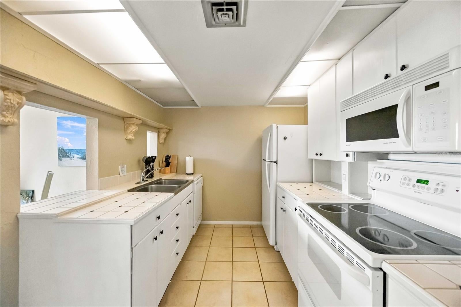 CIRCLE WOODS OF VENICE 1 - Residential