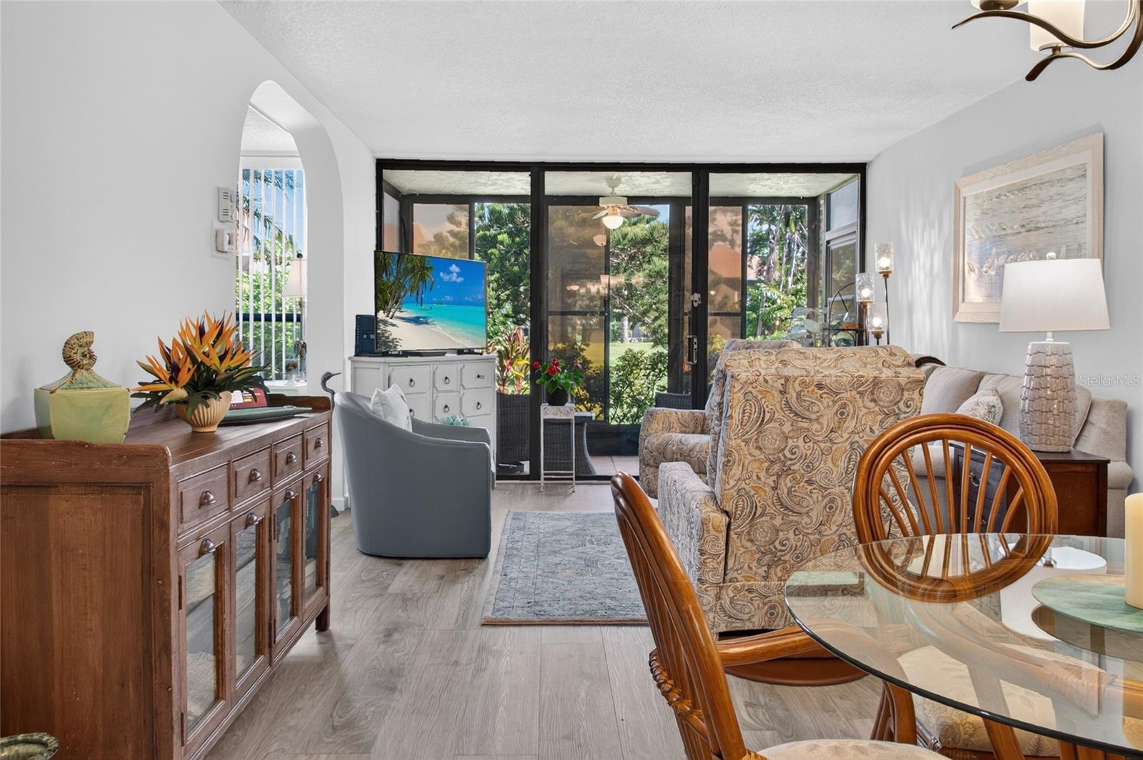CARDINAL CONDO APTS / BIRD BAY VILLAGE - Residential