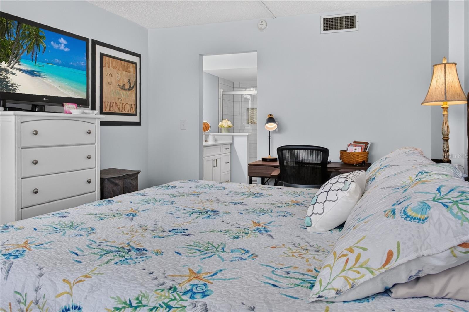 CARDINAL CONDO APTS / BIRD BAY VILLAGE - Residential