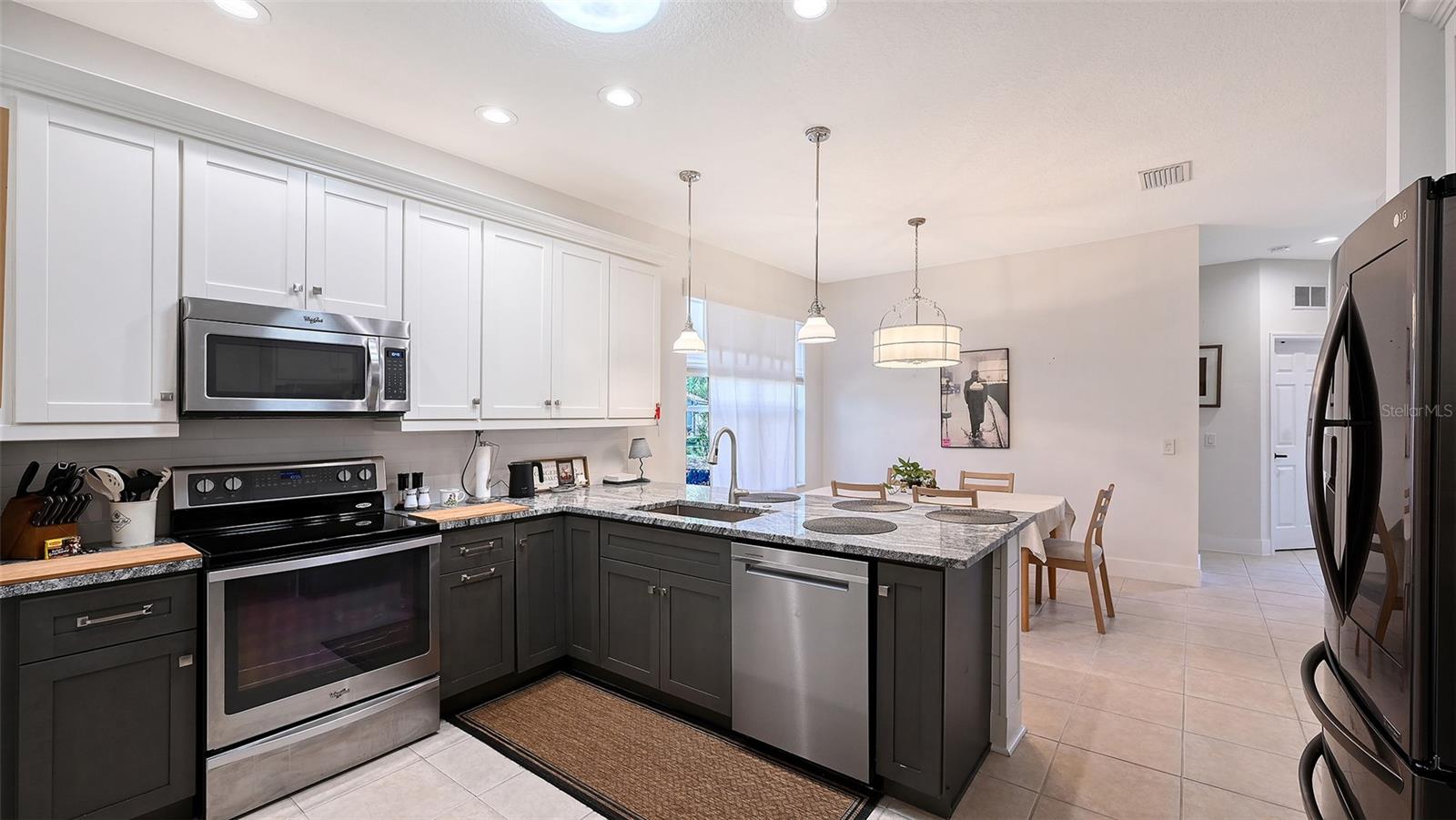 VILLAGES AT PINETREE SPRUCE PI - Residential