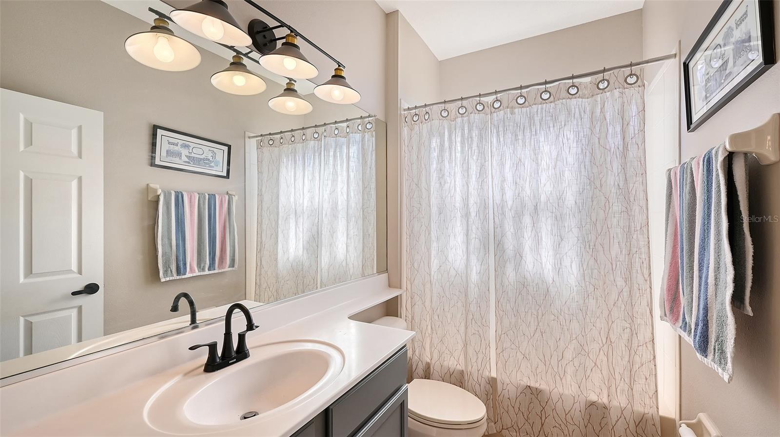 VILLAGES AT PINETREE SPRUCE PI - Residential