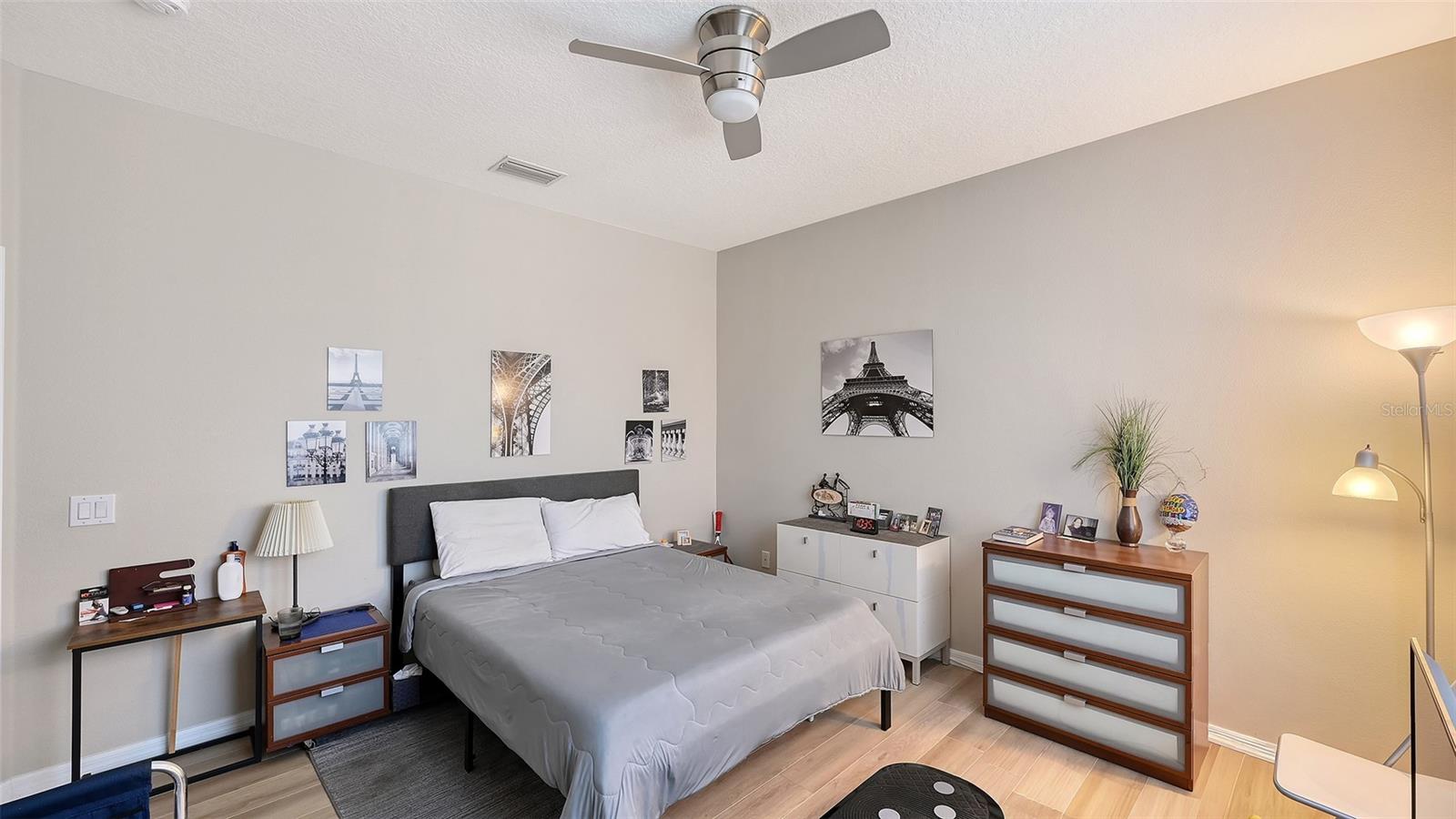 VILLAGES AT PINETREE SPRUCE PI - Residential
