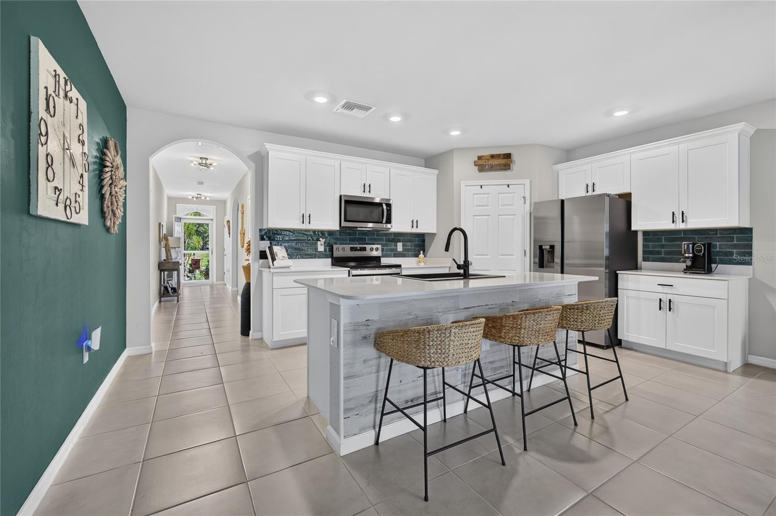 PUNTA GORDA ISLES SEC 16 - Residential