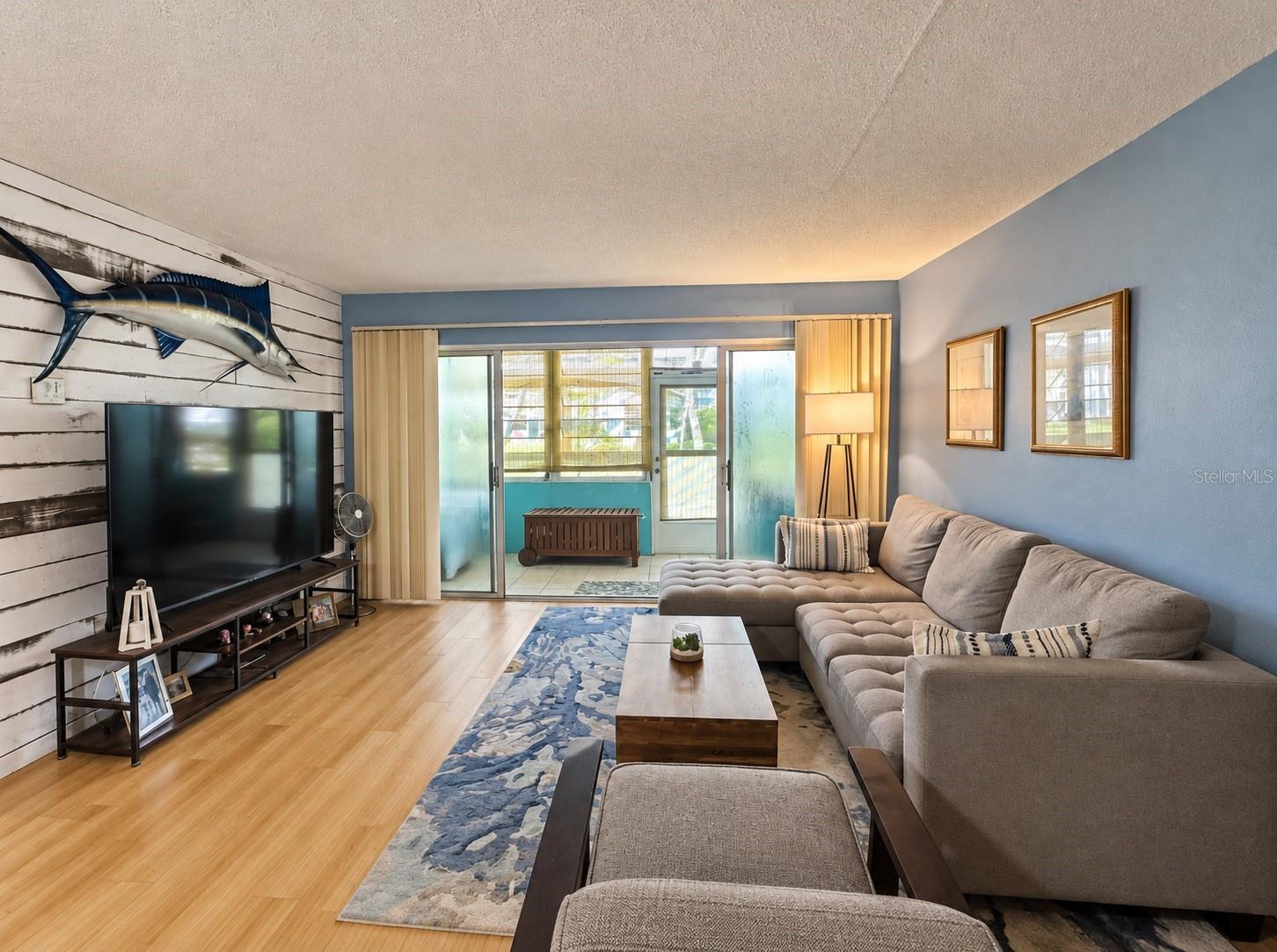 ESSEX HOUSE - Residential