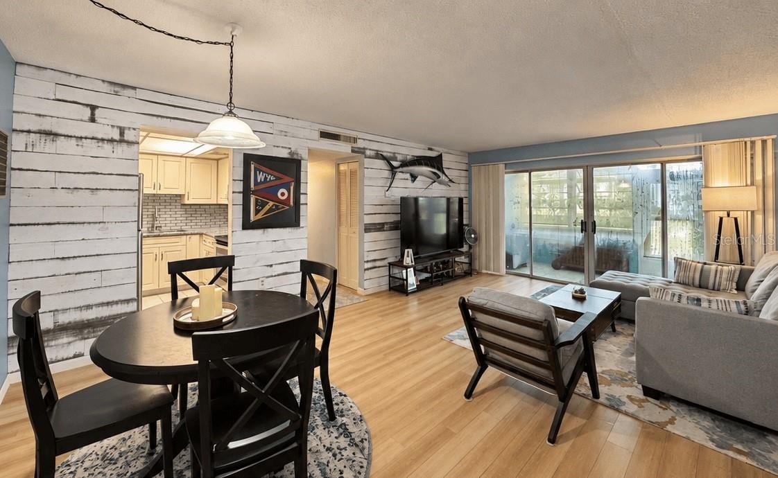 ESSEX HOUSE - Residential