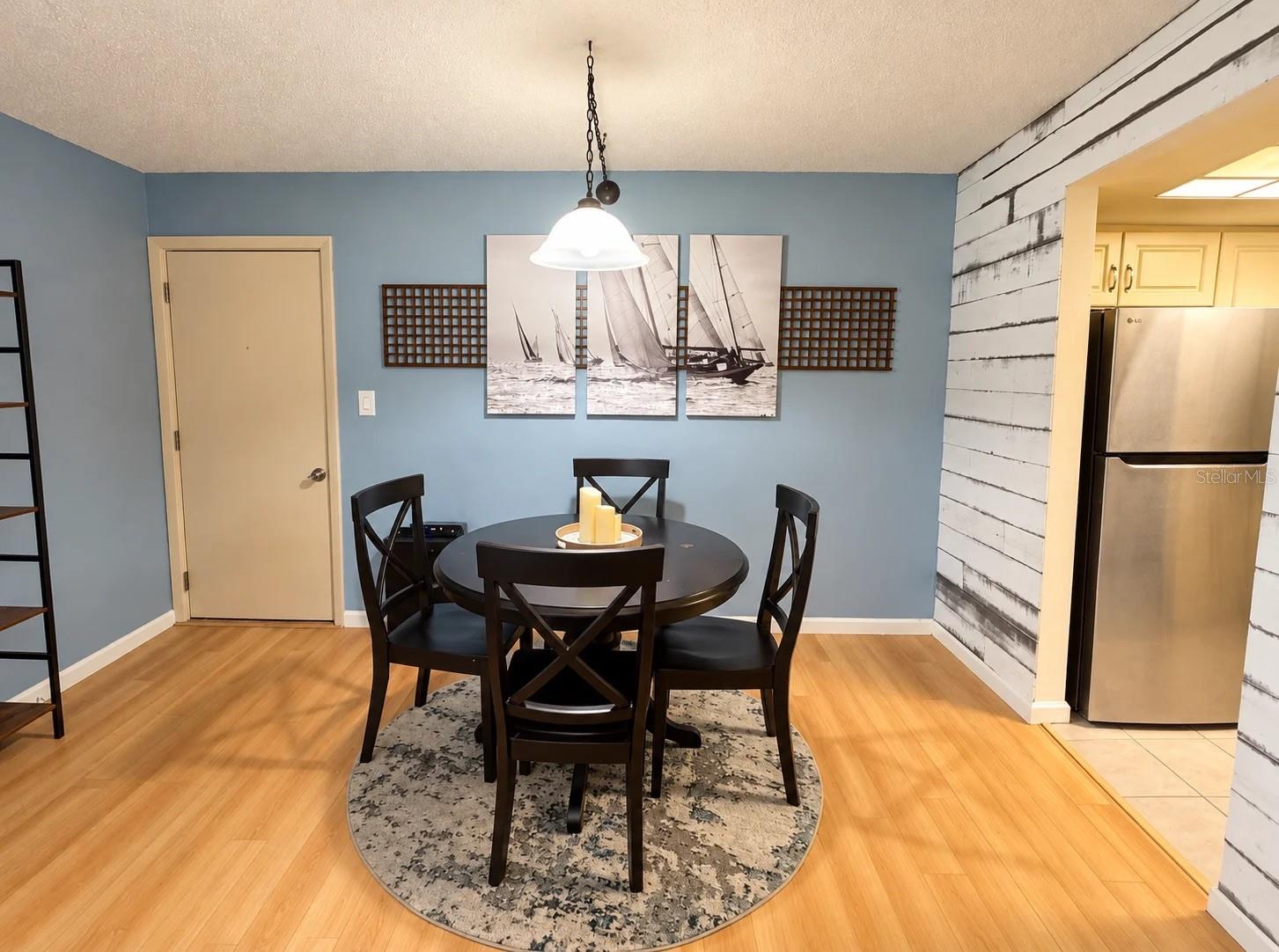 ESSEX HOUSE - Residential