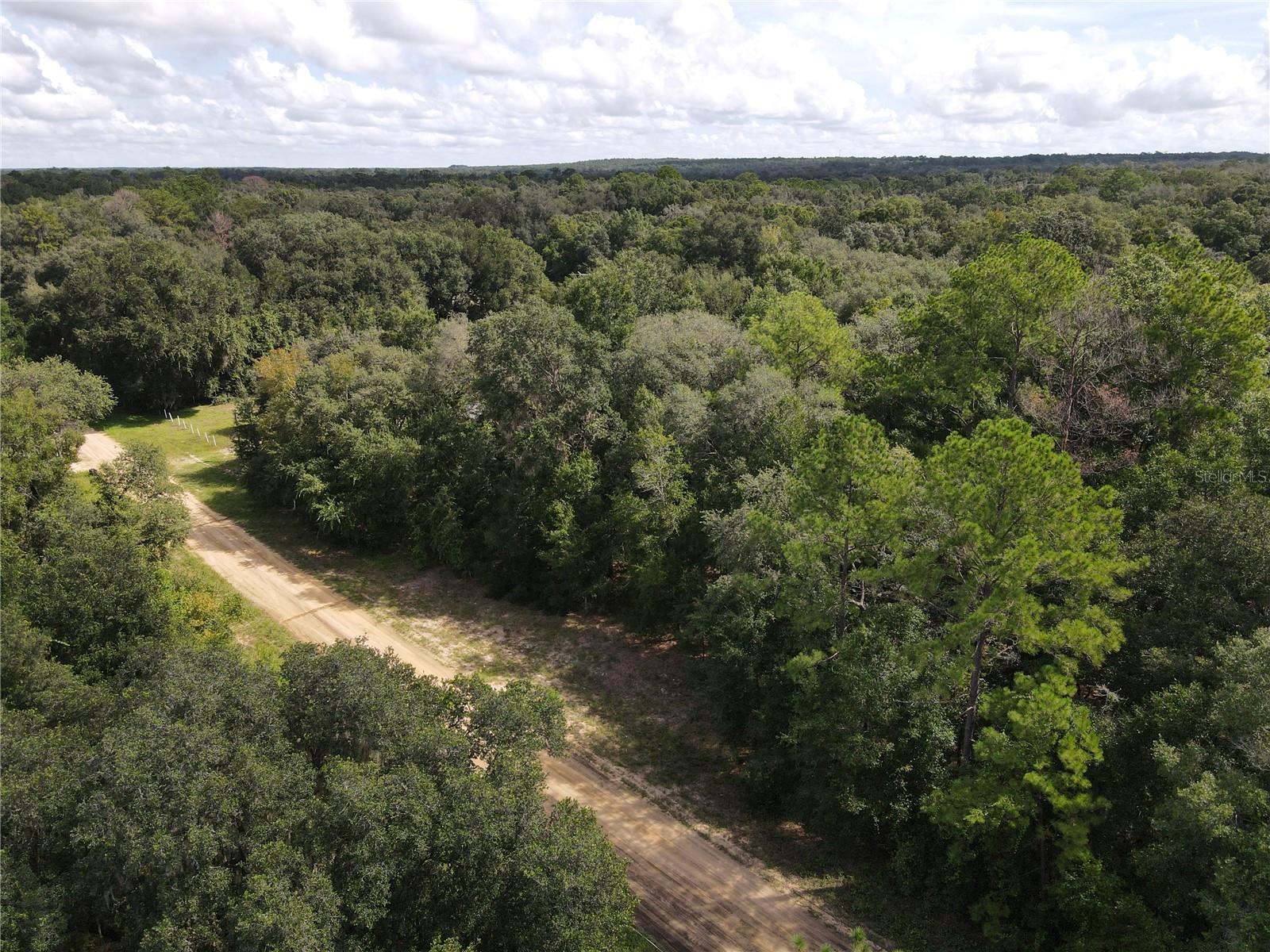 INTERLACHEN LAKES ESTATES - Land