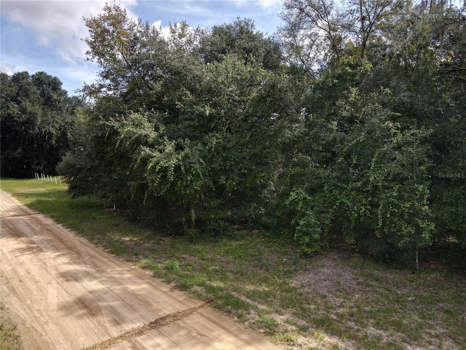 INTERLACHEN LAKES ESTATES - Land