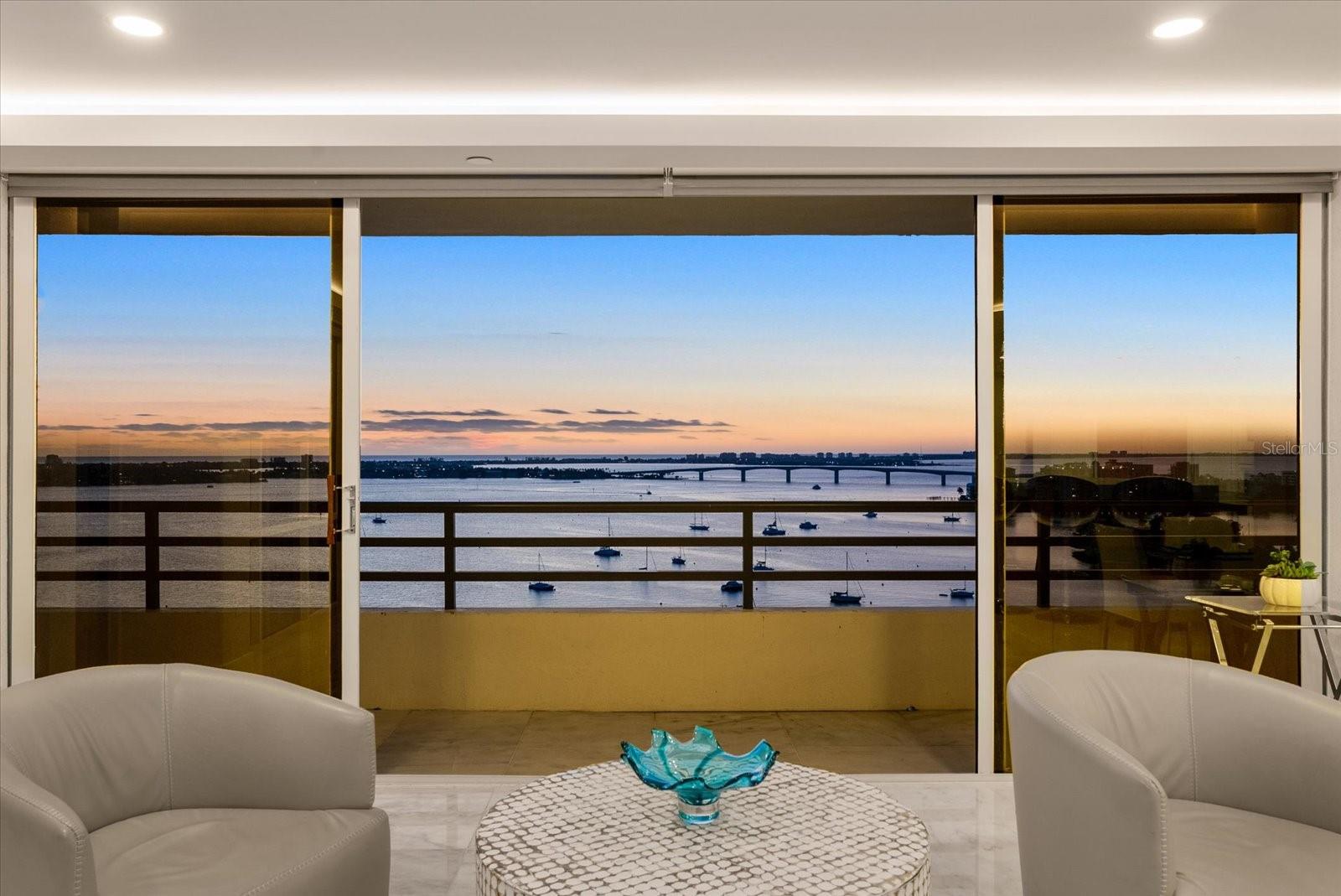 EMBASSY HOUSE - Residential