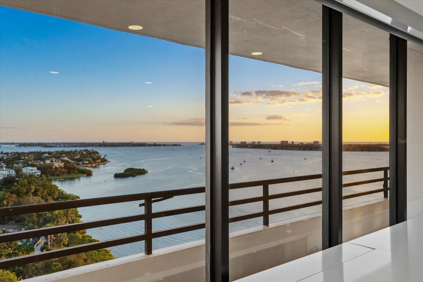 EMBASSY HOUSE - Residential
