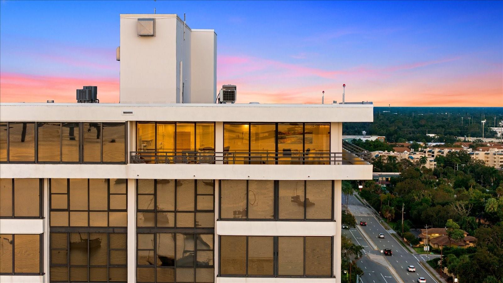 EMBASSY HOUSE - Residential