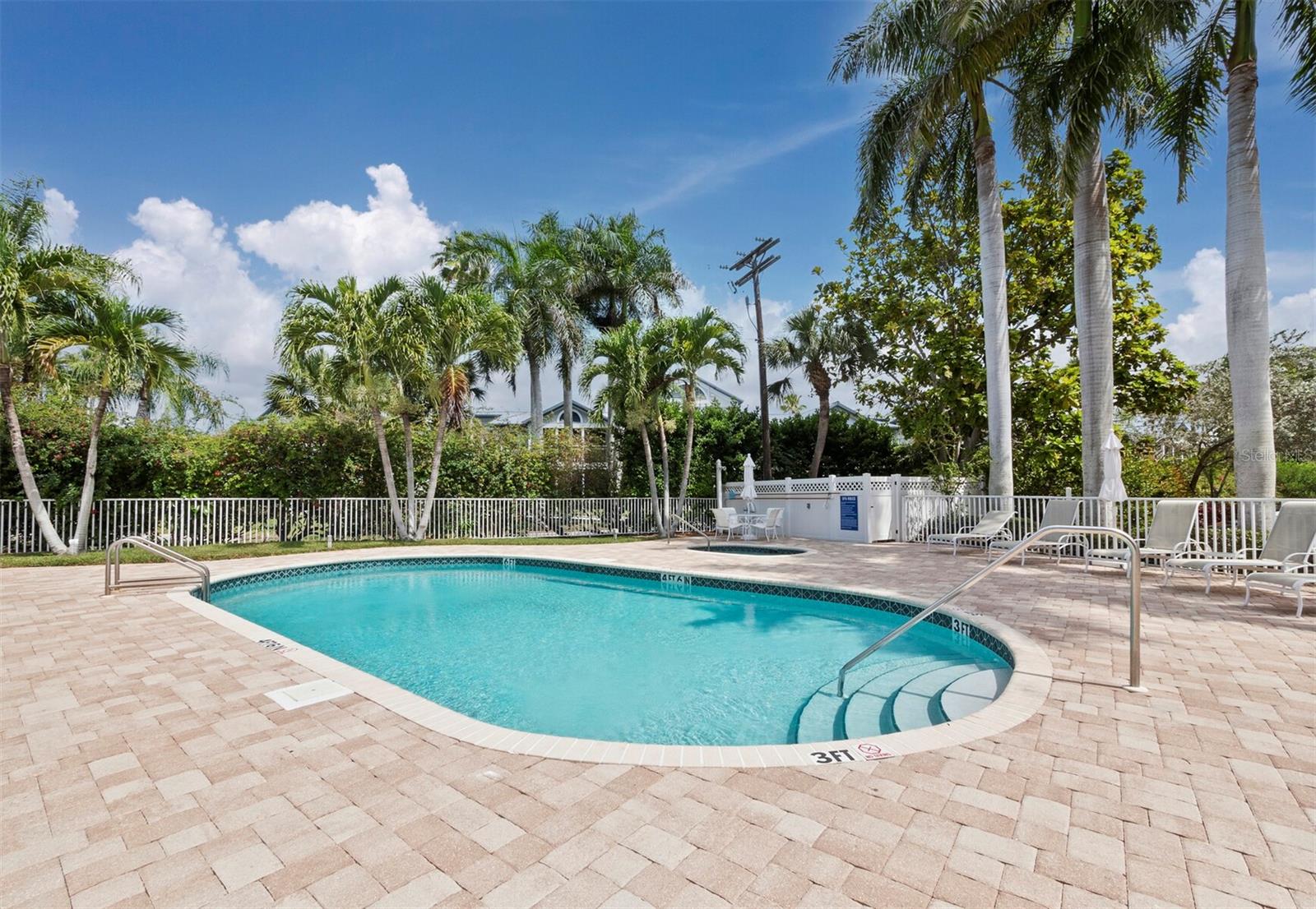 DOLPHIN BAY-SIESTA KEY SEC A - Residential
