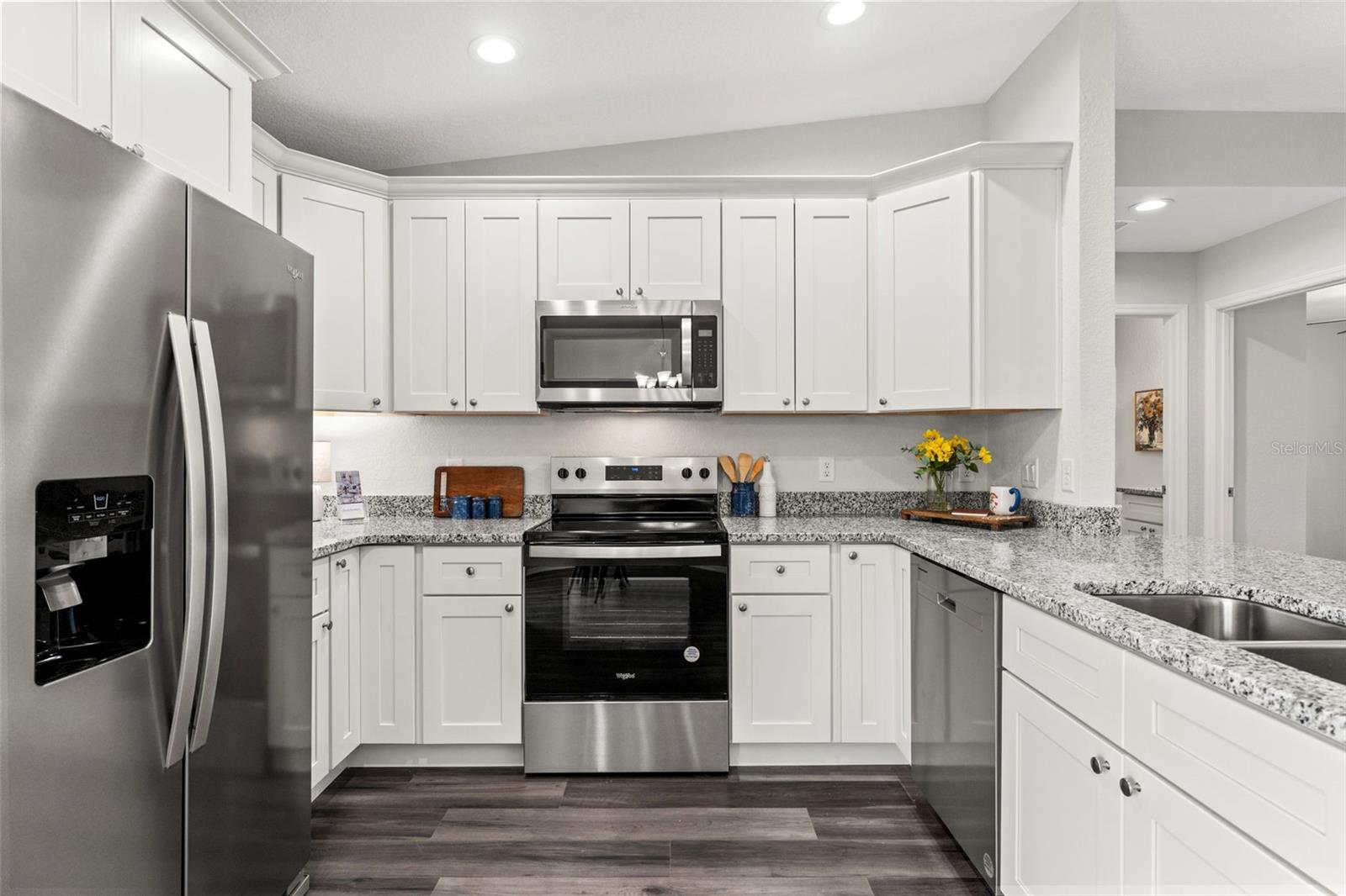 AVON PARK LAKES UNITI 22 - Residential