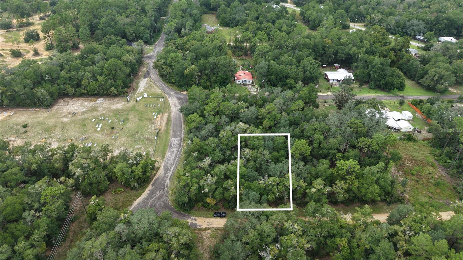 Prime residential 0.23 acre lot opportunity in Interlachen, Putnam County, located at 101 Oak Drive (PID: 340924325100002150). 

Situated in a desirable residential area, this property offers convenient access to C H Price Middle School (approximately 2.14 miles), Interlachen High School (2.33 miles) and Hitchcock's supermarket (2.37 miles). The lot has no wetlands close by, with Floodzone DNF. Buyer should verify all zoning, setbacks, utility availability, and development requirements with the local planning department. 

The property is available for a self-guided tour. Subleasing is not permitted. This lot is not available for rent or lease.
