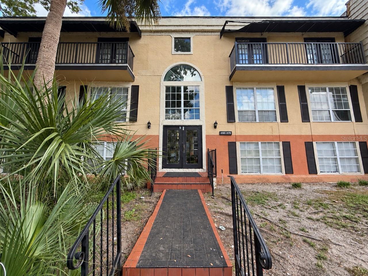 Very well-maintained 2-bedroom, 2-bath condo conveniently located near downtown Orlando! This second-floor unit features a private balcony to enjoy the outdoors and a convenient in-unit laundry closet. Enjoy easy access to shopping, dining, and major roadways, with downtown Orlando’s entertainment and amenities just a short drive away. A great opportunity for those seeking comfortable living in a convenient Orlando location. Schedule your showing today!