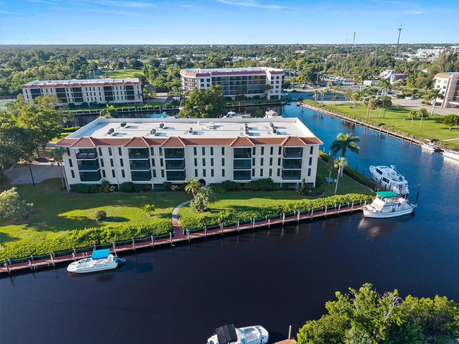 EMERALD POINTE PH 01 - Residential