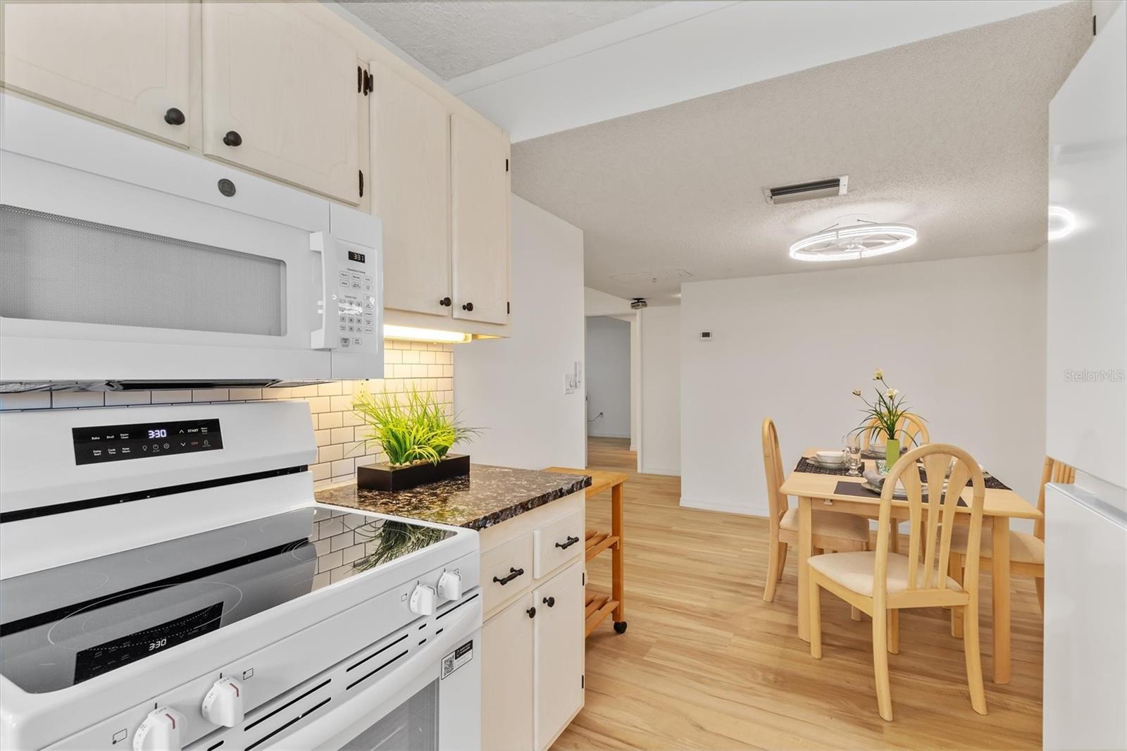 EMERALD POINTE PH 01 - Residential
