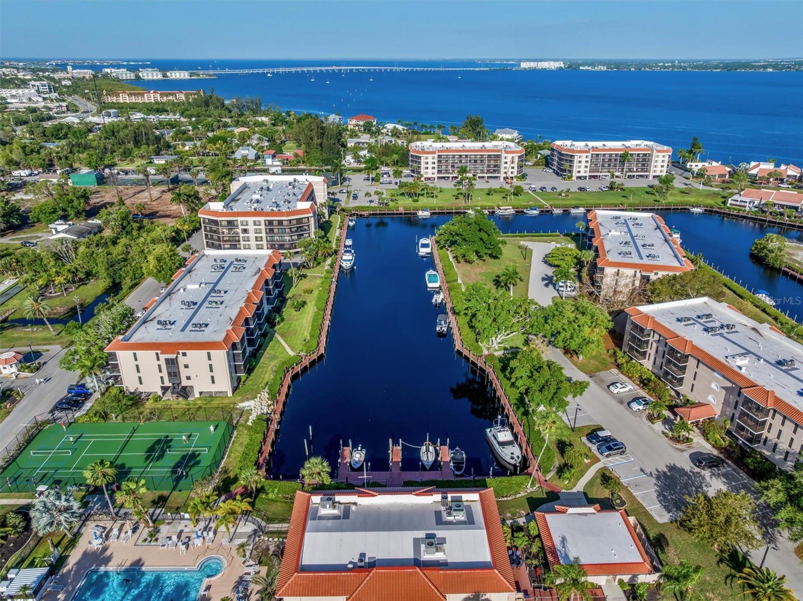 EMERALD POINTE PH 01 - Residential