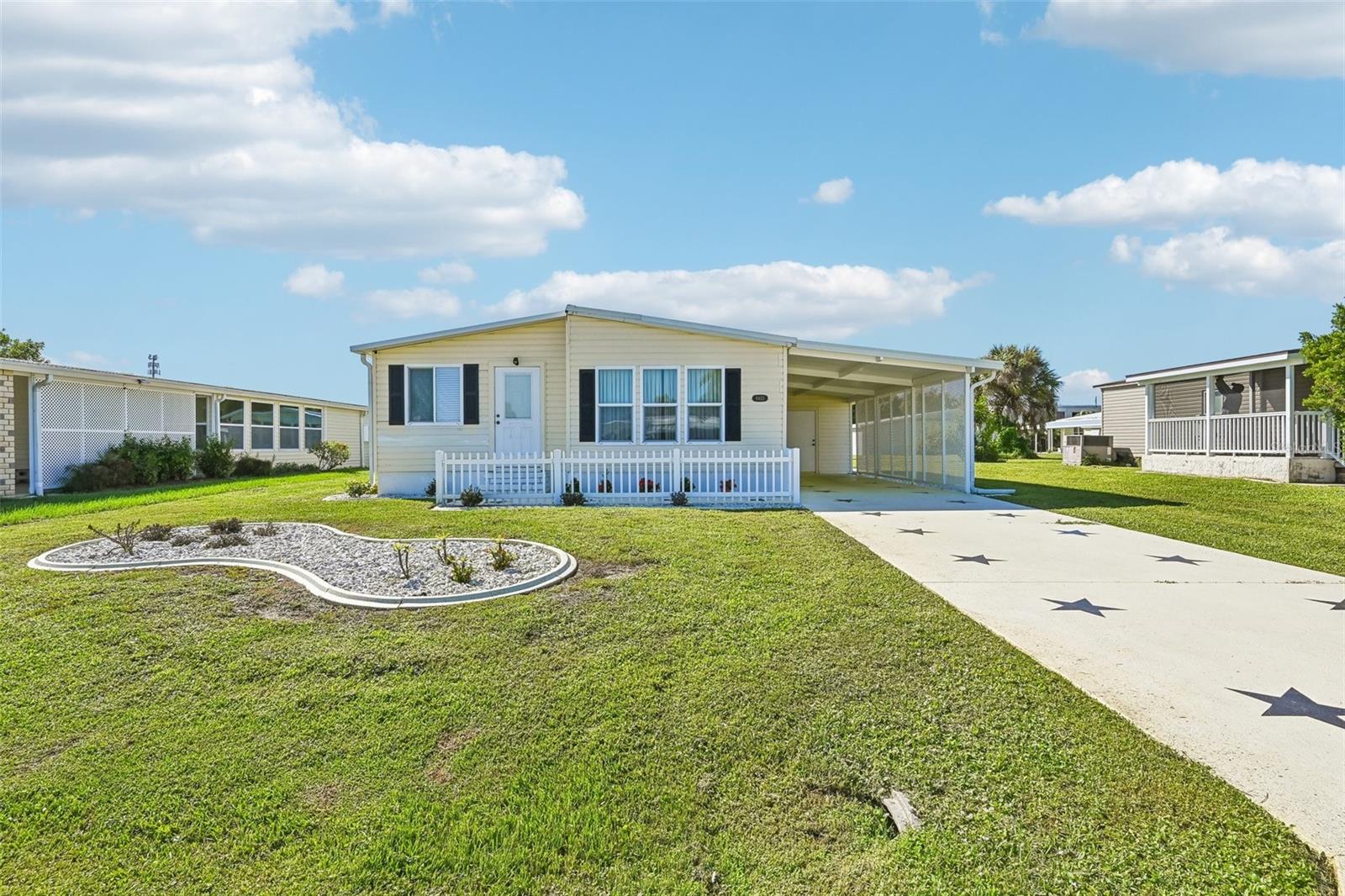 LEMON BAY ISLES PH 01 - Residential