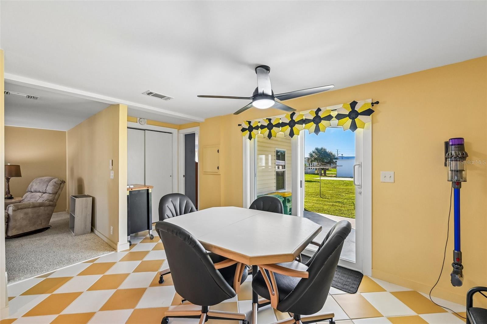 LEMON BAY ISLES PH 01 - Residential