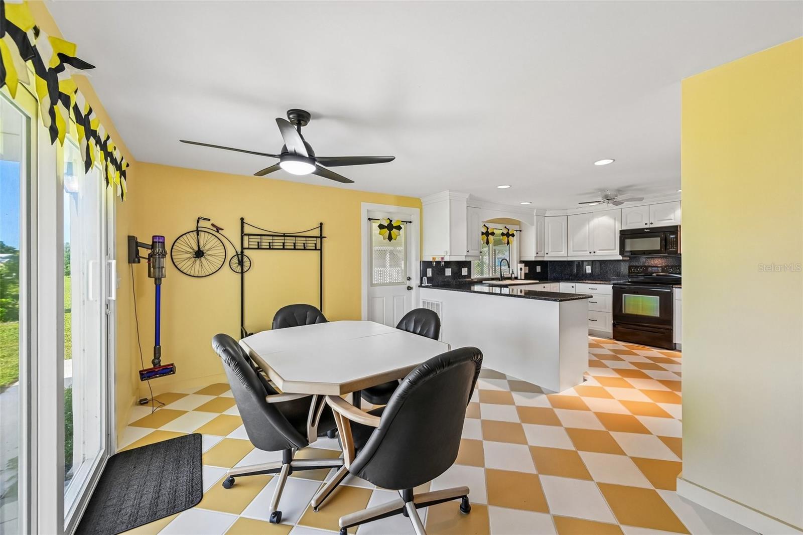 LEMON BAY ISLES PH 01 - Residential