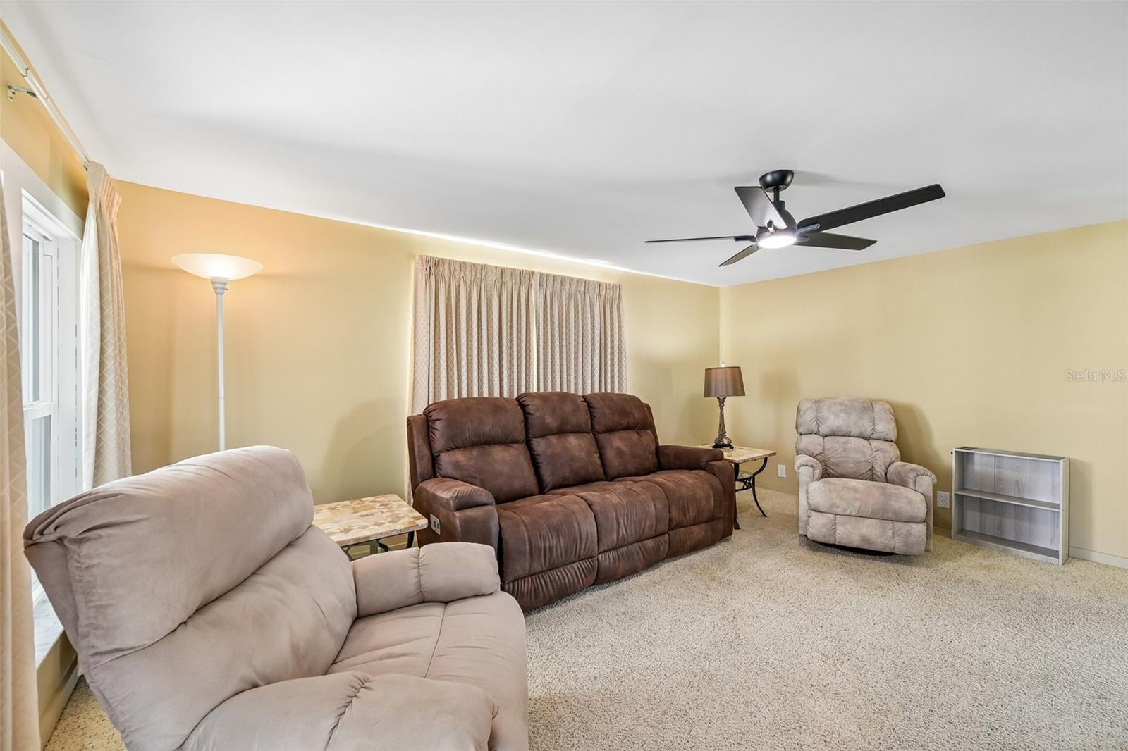 LEMON BAY ISLES PH 01 - Residential