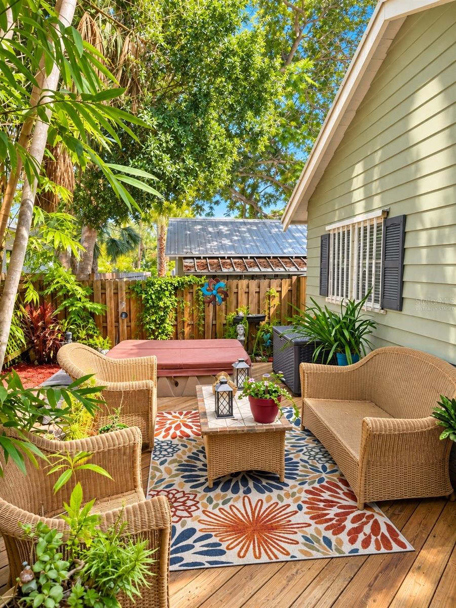 HUDSON BAYOU - Residential