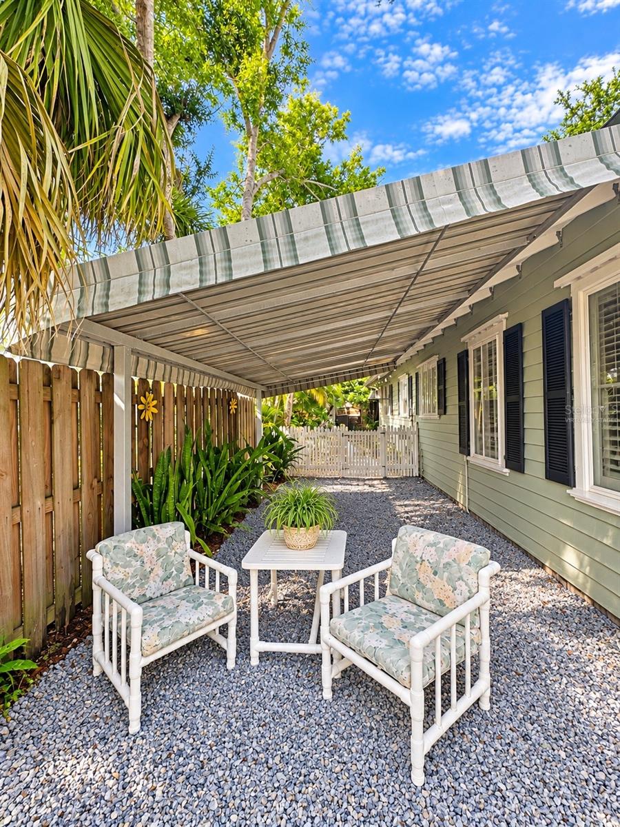 HUDSON BAYOU - Residential