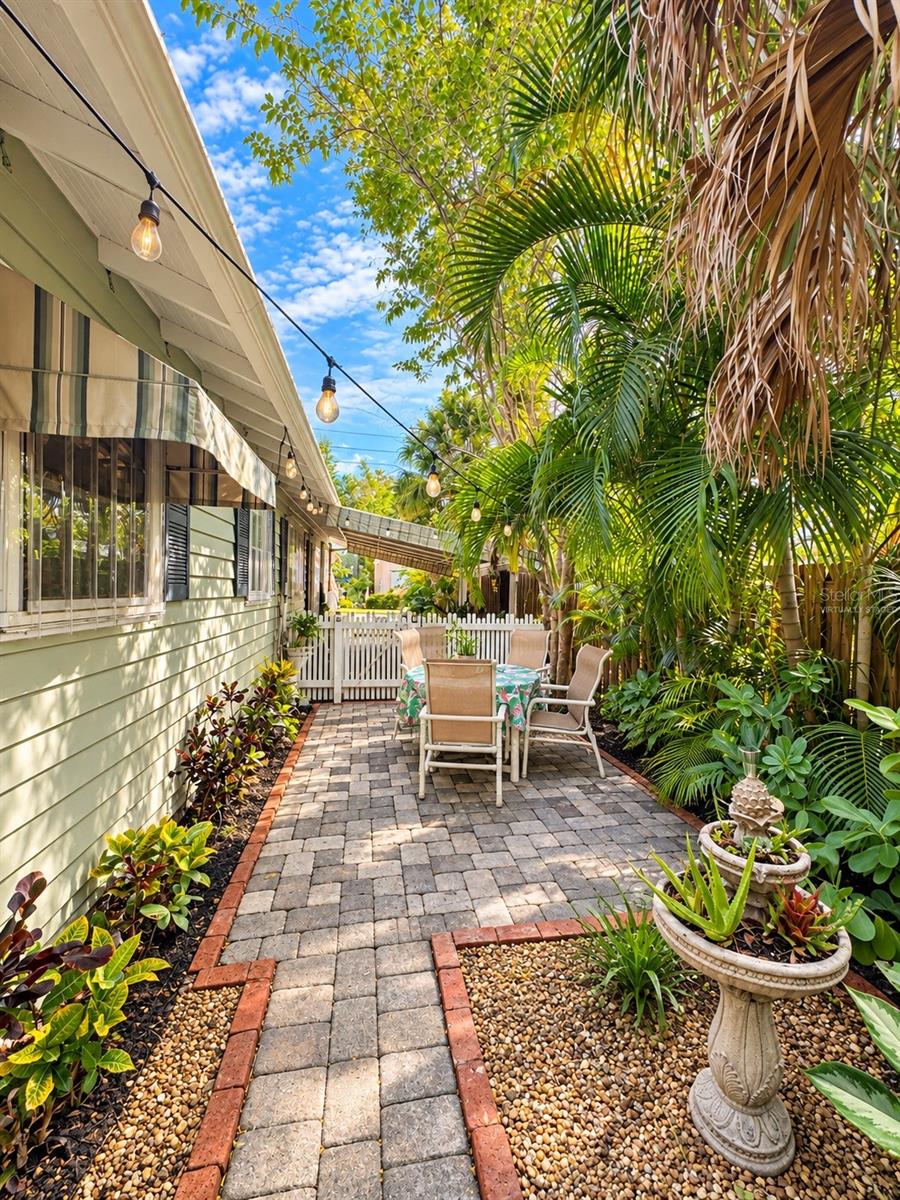 HUDSON BAYOU - Residential