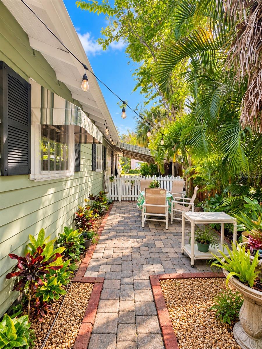 HUDSON BAYOU - Residential