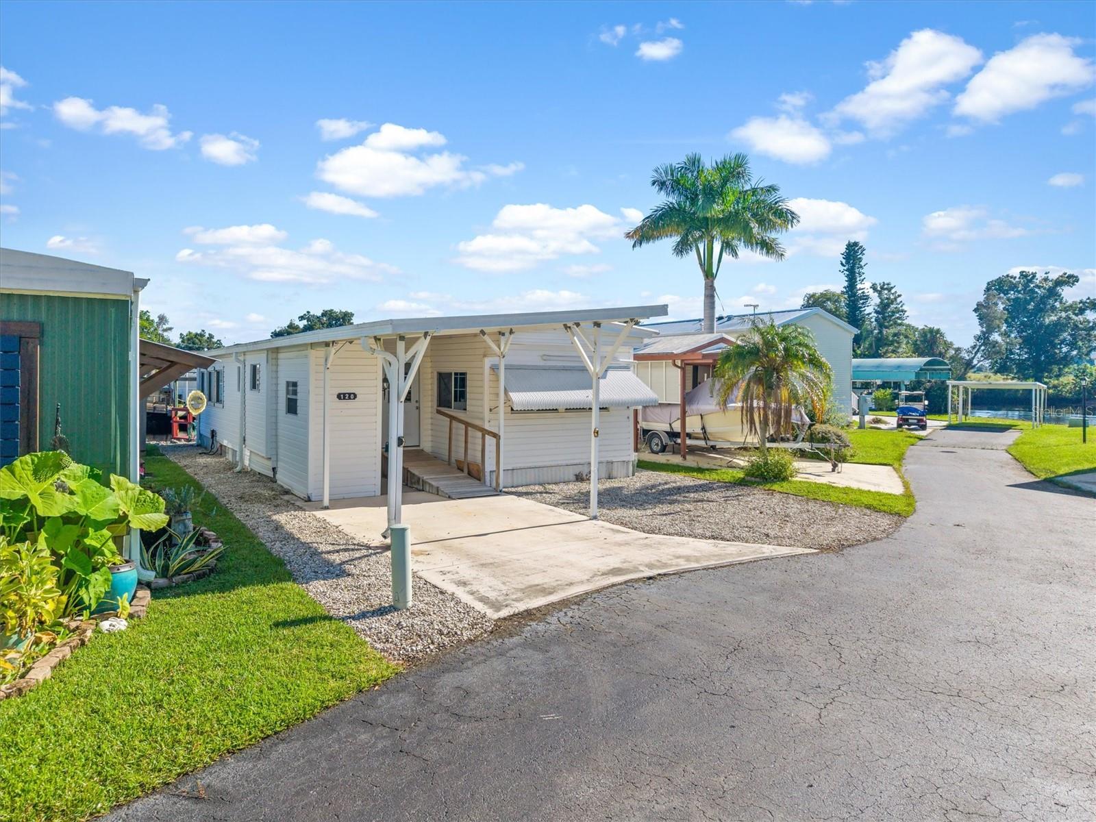 LAZY LAGOON MOB HME PARK COOP - Residential