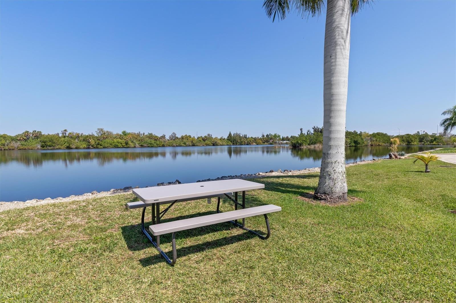 LAZY LAGOON MOB HME PARK COOP - Residential