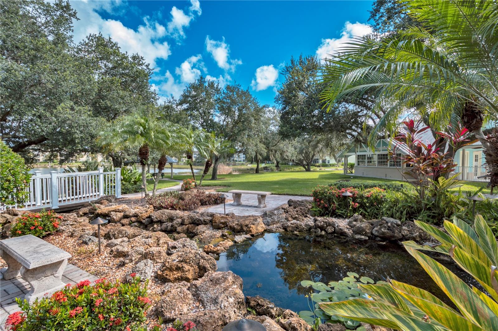HERITAGE OAK PARK-WATERSIDE CLUB 02 AT HERITAGE - Residential
