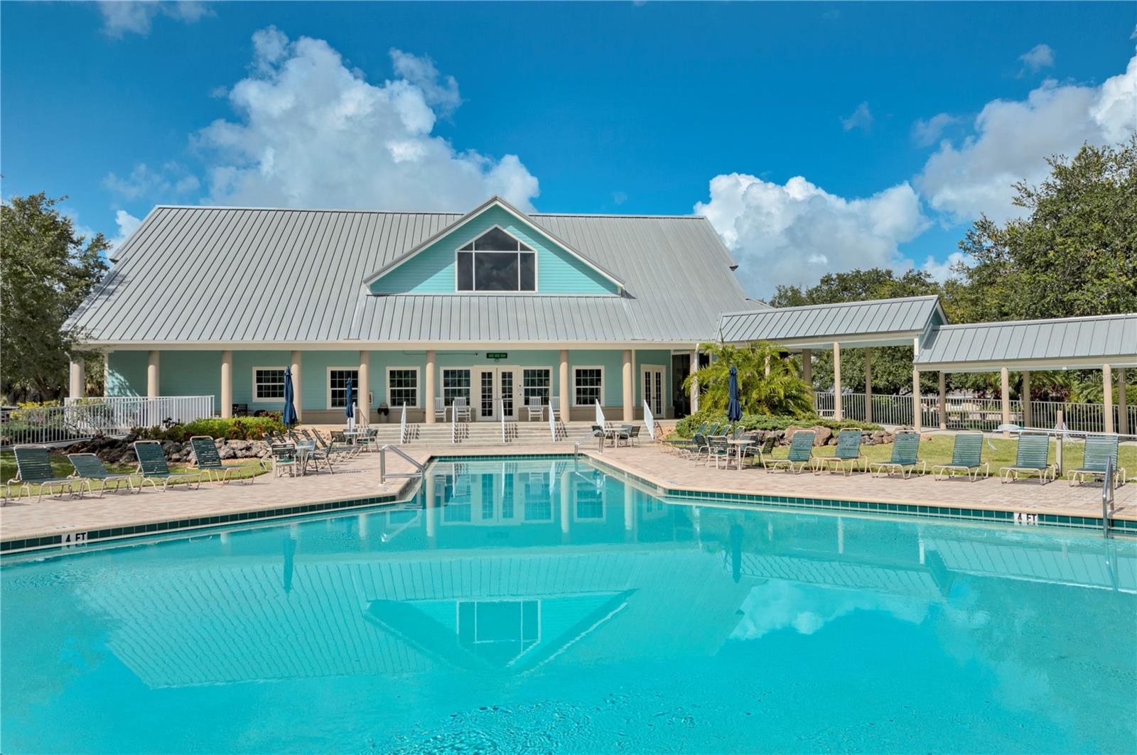 HERITAGE OAK PARK-WATERSIDE CLUB 02 AT HERITAGE - Residential