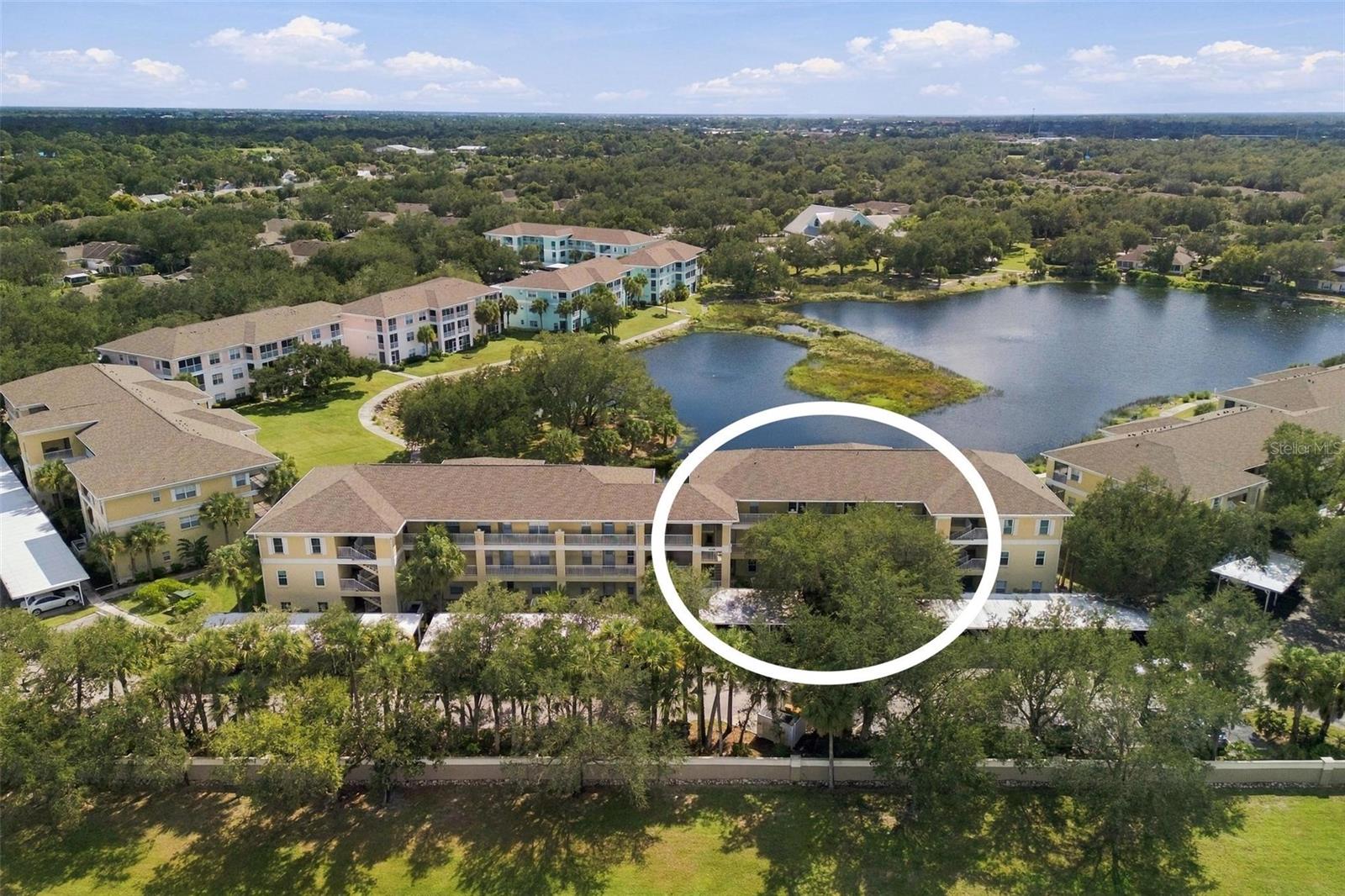 HERITAGE OAK PARK-WATERSIDE CLUB 02 AT HERITAGE - Residential