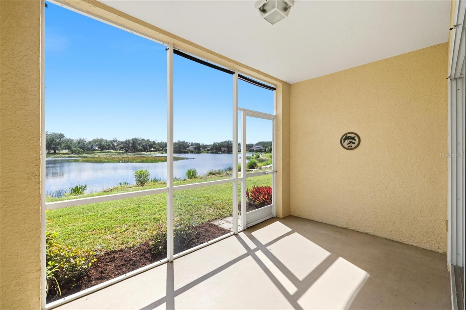 HERITAGE OAK PARK-WATERSIDE CLUB 02 AT HERITAGE - Residential