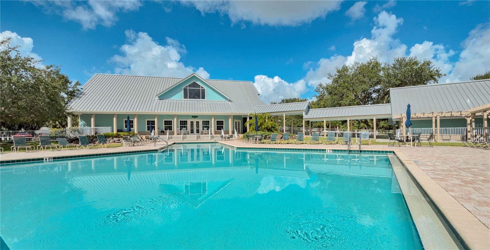HERITAGE OAK PARK-WATERSIDE CLUB 02 AT HERITAGE - Residential