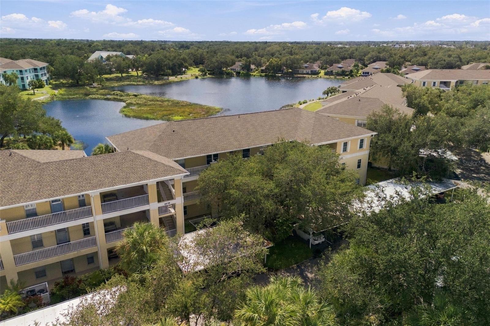 HERITAGE OAK PARK-WATERSIDE CLUB 02 AT HERITAGE - Residential