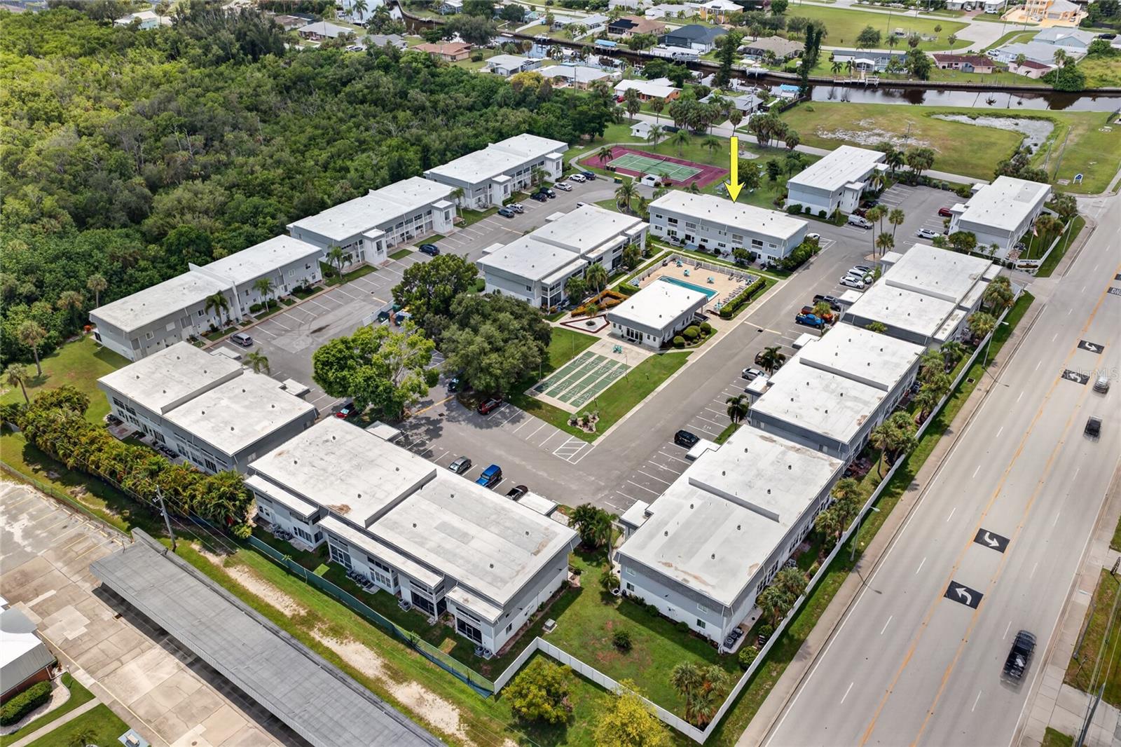 EDGEWATER VILLAGE - Residential
