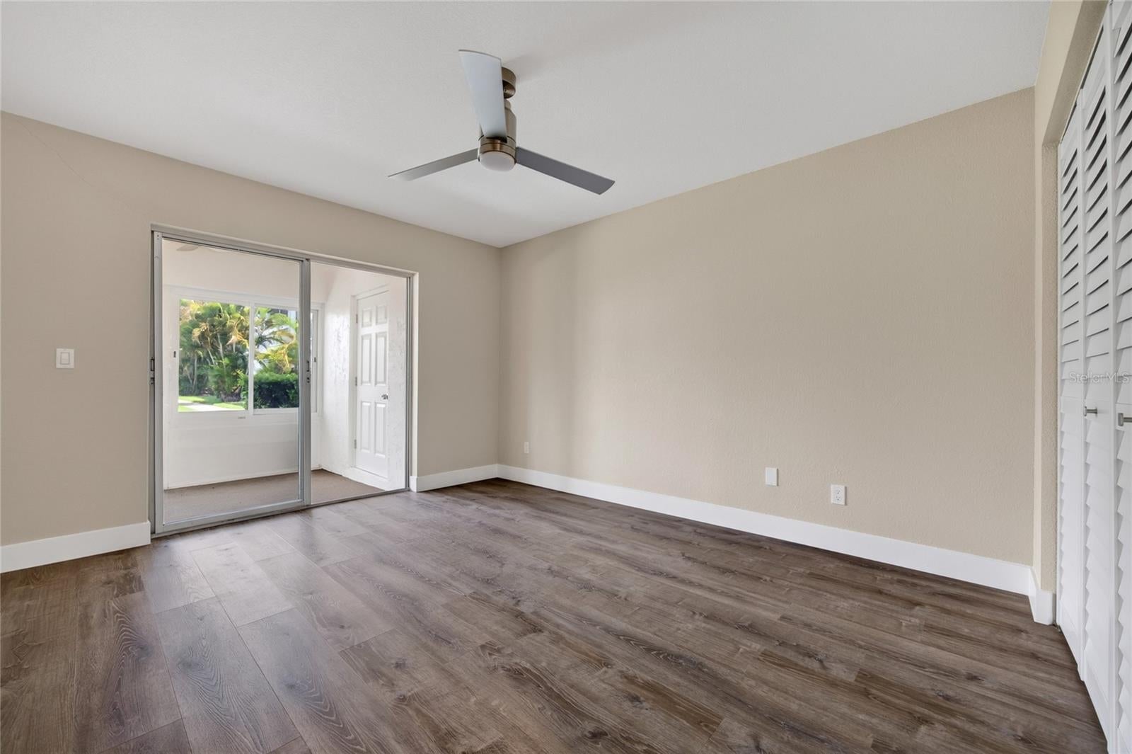 EDGEWATER VILLAGE - Residential
