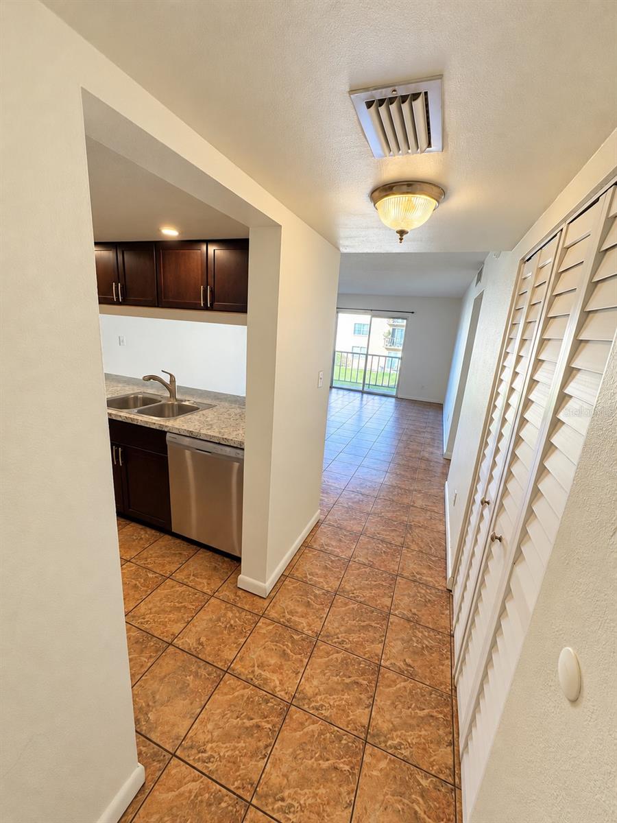 THE TAMPA RACQUET CLUB A CONDO - Residential