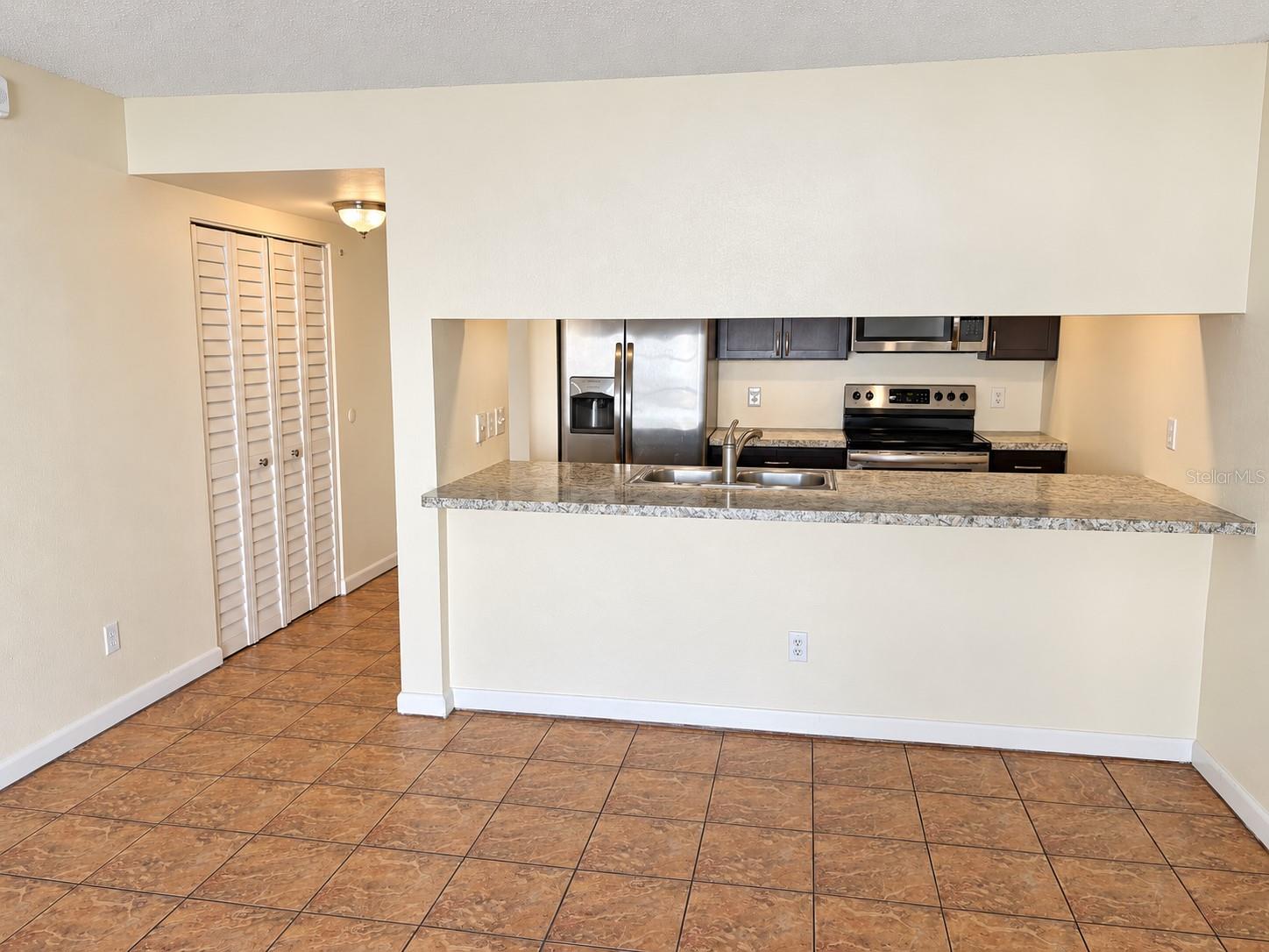 THE TAMPA RACQUET CLUB A CONDO - Residential