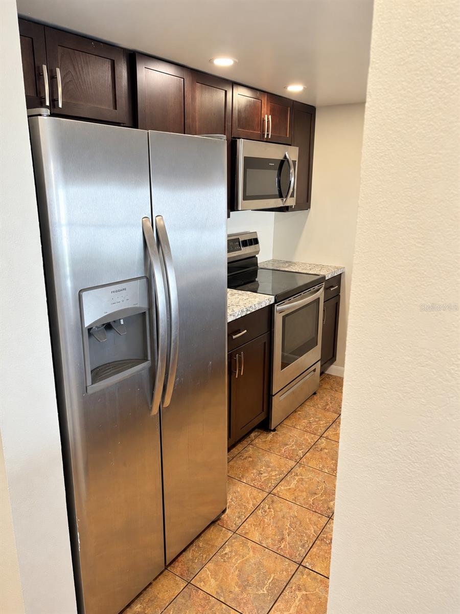 THE TAMPA RACQUET CLUB A CONDO - Residential