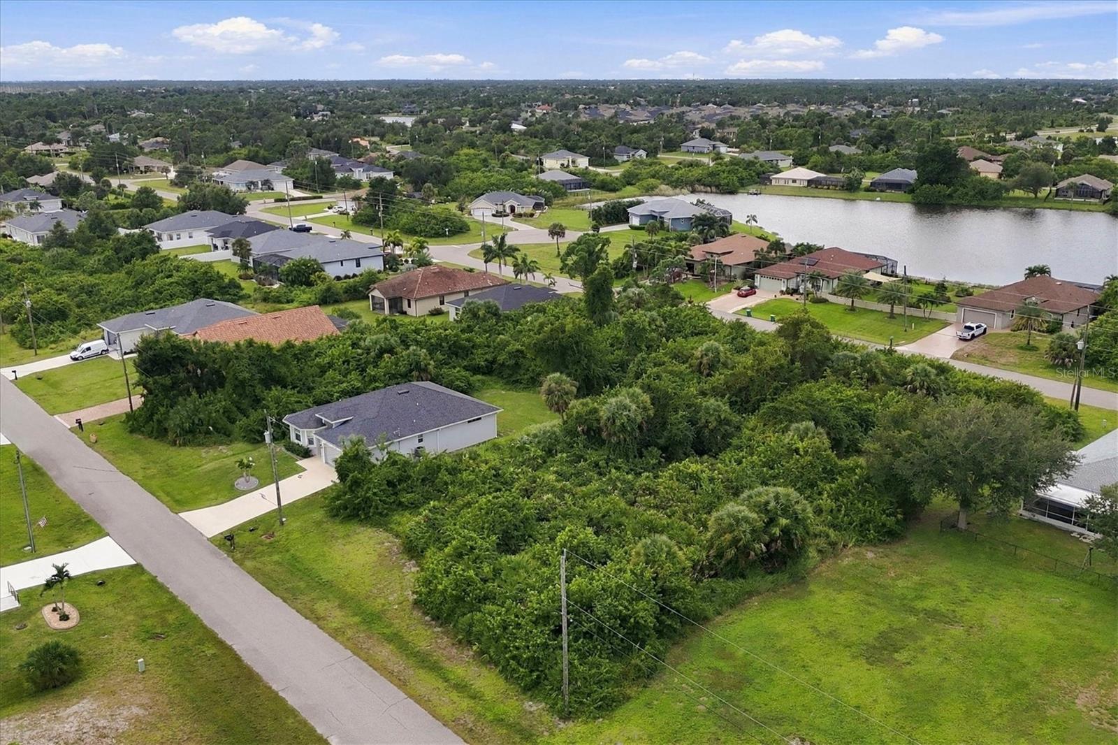 ROTONDA LAKES - Land