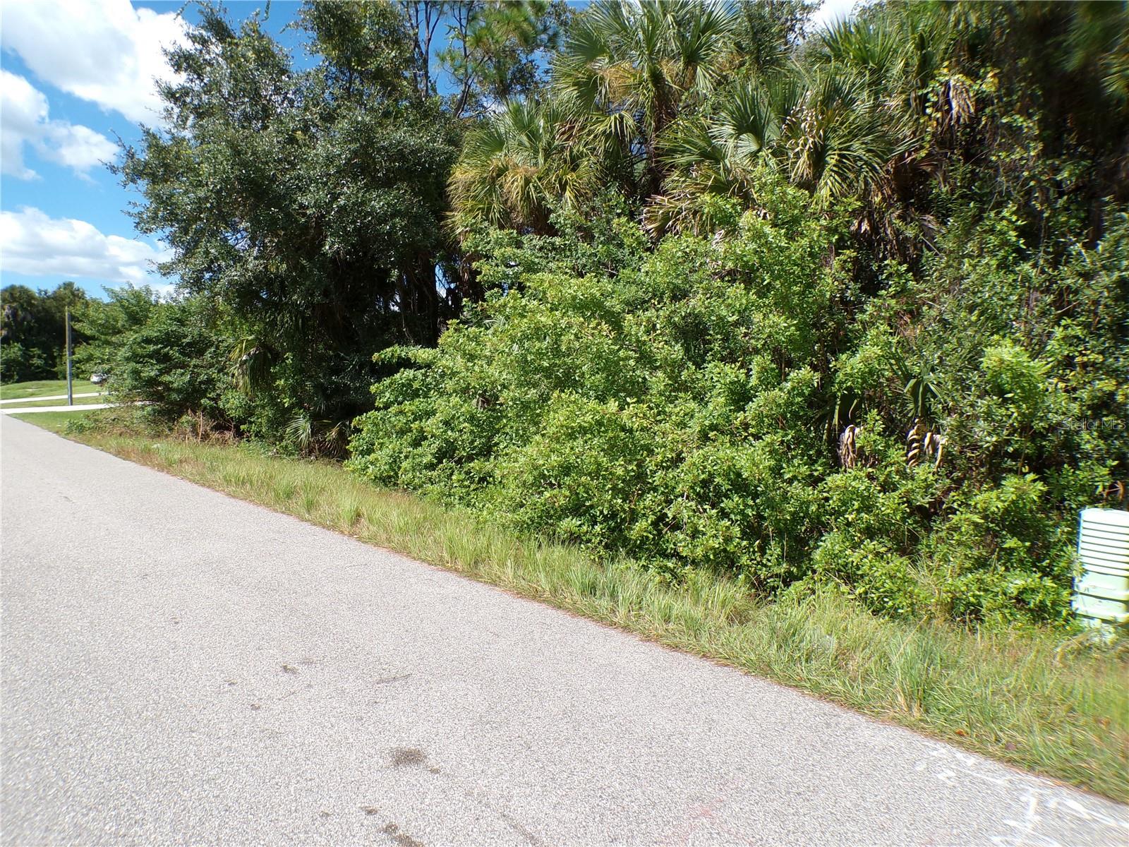 PORT CHARLOTTE SUB 05 - Land