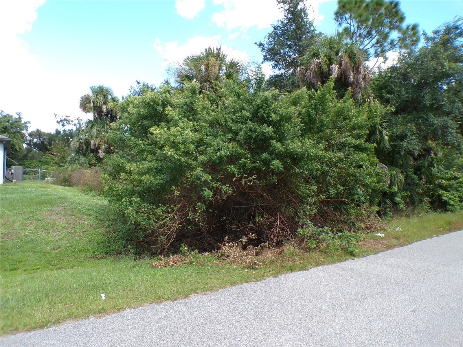 PORT CHARLOTTE SUB 05 - Land