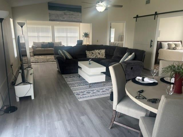 HARRINGTON LAKE - Residential